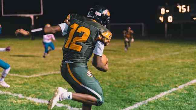 60-year-old cancer survivor joins college football team and he’s actually playing