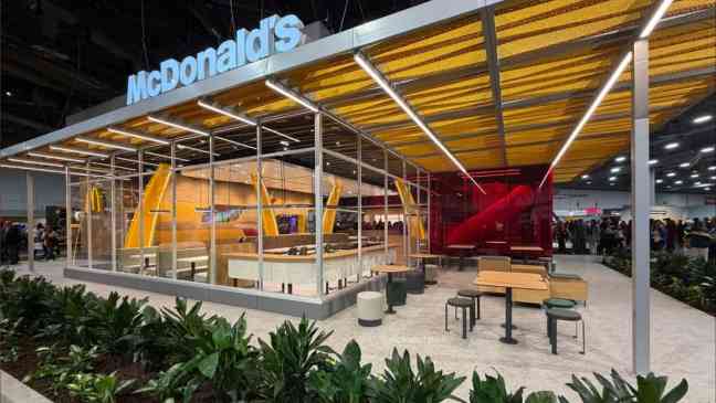 McDonald’s unveils restaurant redesign with play place & outdoor seating