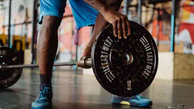 Weightlifting for just 2 hours a week linked to lower risk of early death, new study finds