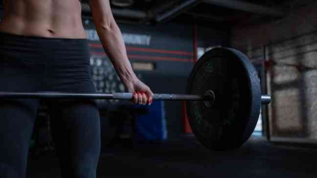 Weightlifting for just 2 hours a week linked to lower risk of early death, new study finds