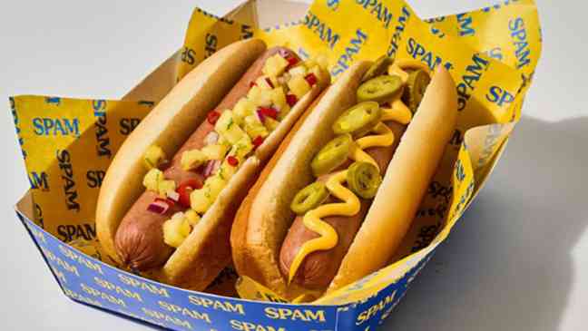 Pringles reveals can-sized hot dog buns in 3 fan favourite flavors